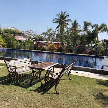 Nadee Resort Udon Thani Bagian luar foto