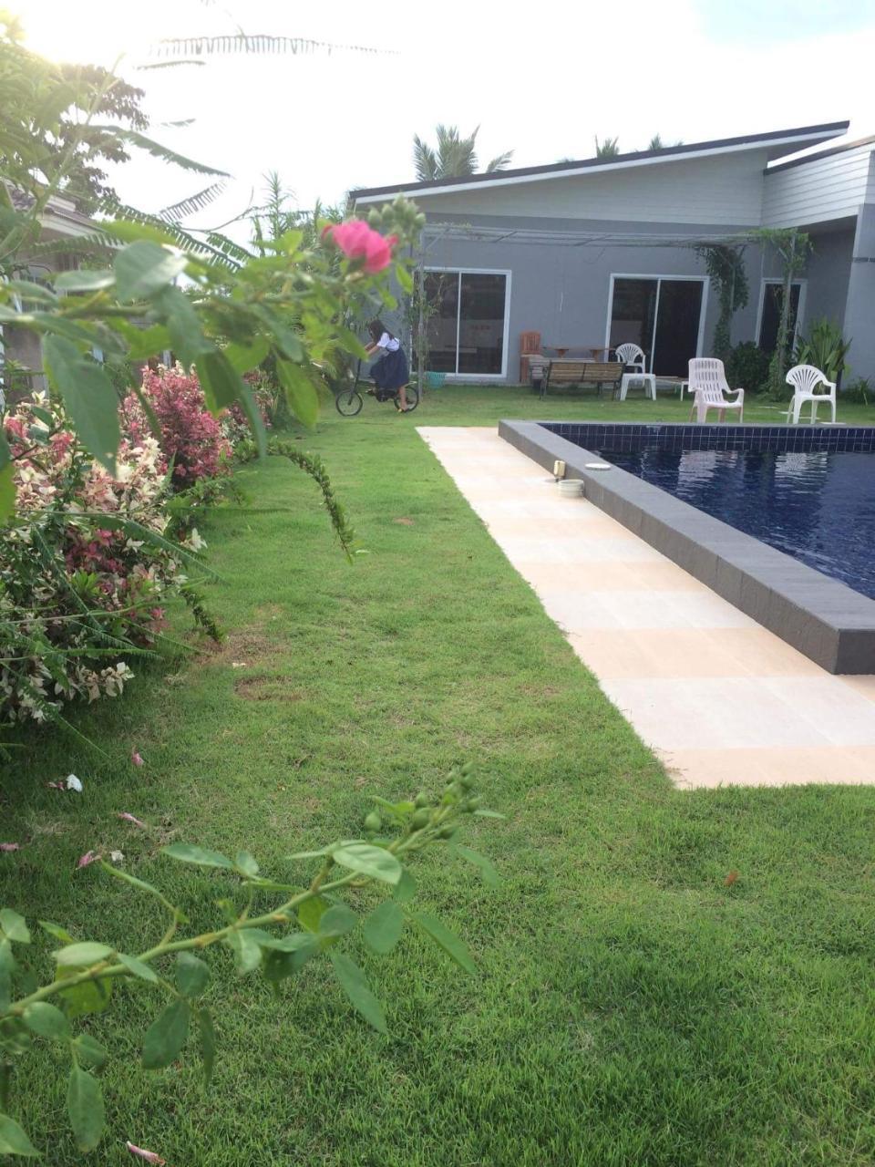 Nadee Resort Udon Thani Bagian luar foto